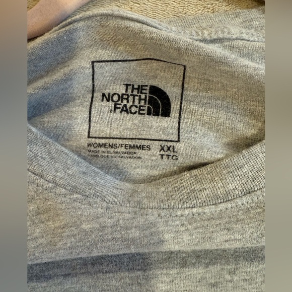 2/$30 The North Face Women’s XXL Heather Gray Tee - Picture 4 of 7